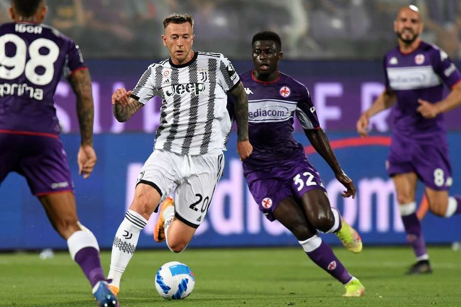 Bernardeschi em ação pela Juventus contra a antiga equipa