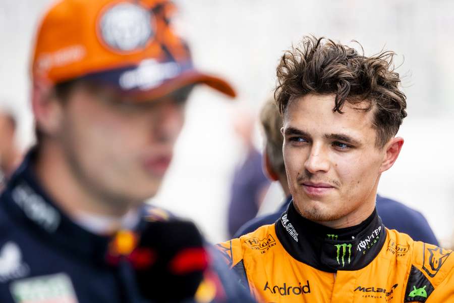 Red Bull verwacht komend weekend in de Grand Prix van Oostenrijk weer een snelle Lando Norris (R)