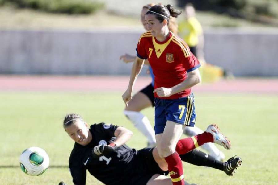 Natalia Pablos, durante un partido con la selección española.