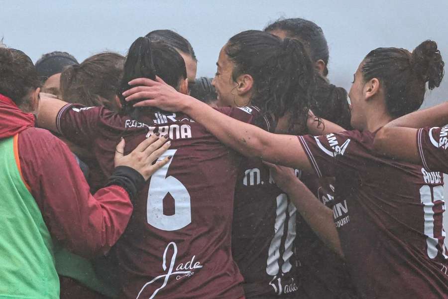 Jogadoras do Clube de Albergaria em ação