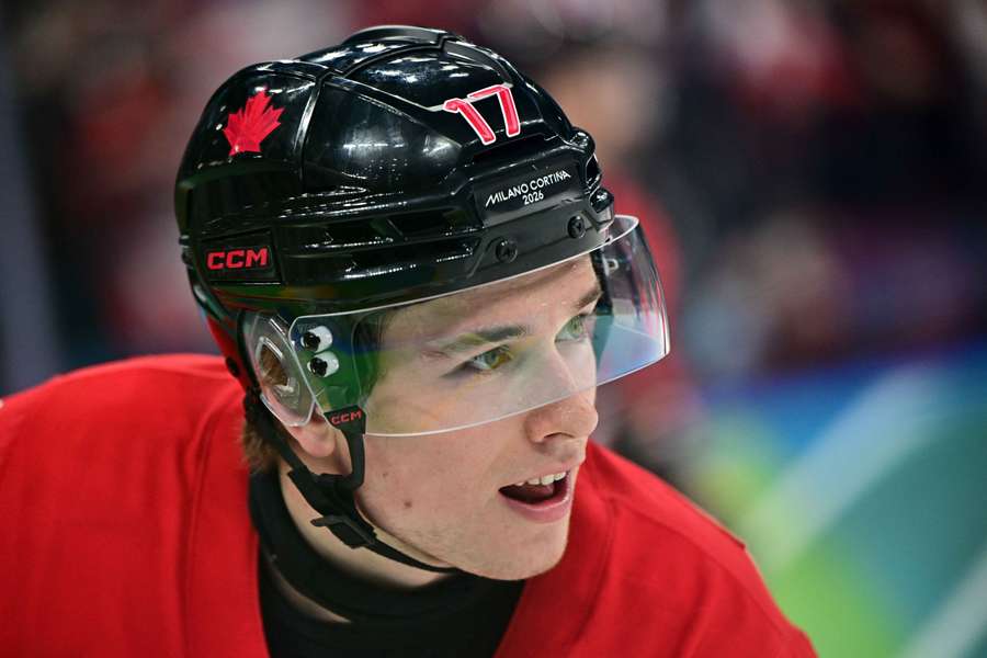 Celebrini si z olympiády přivezl stříbro.