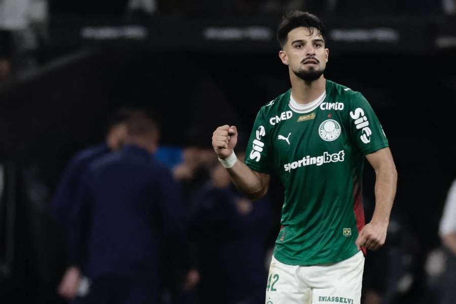Flaco López fez o gol da vitória do Palmeiras no Majestoso