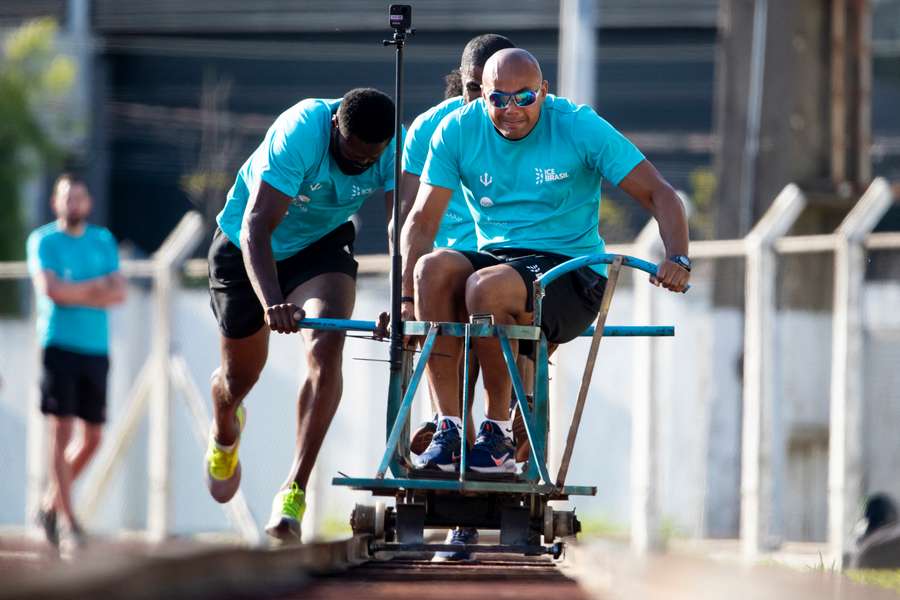 Equipe brasileira em São Caetano do Sul durante preparação para os Jogos Olímpicos de Inverno de Pequim 2022