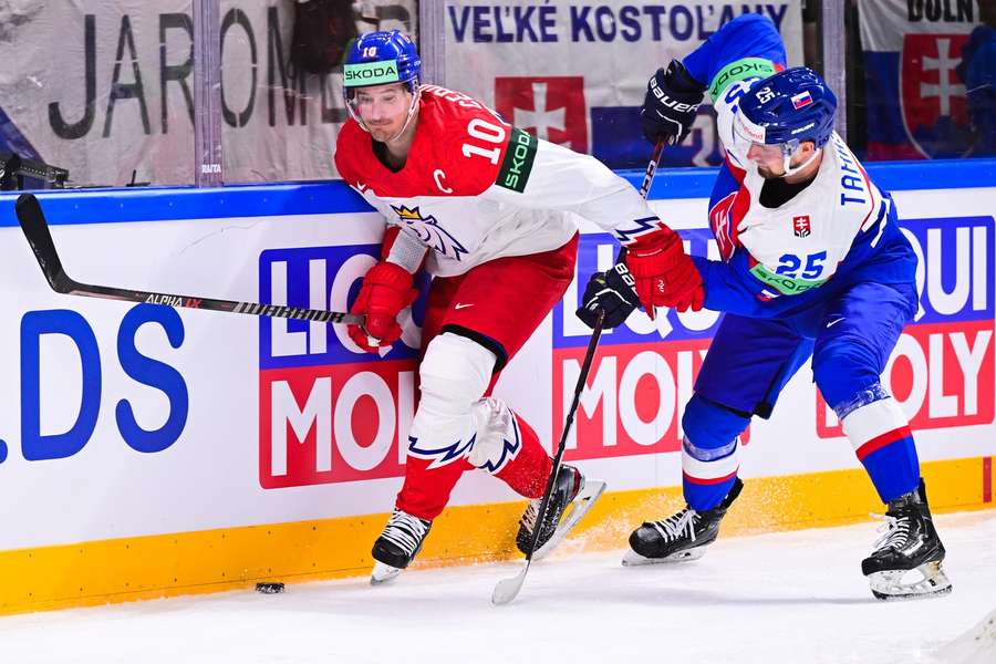 Slovensku tento rok na MS nepomôže útočník Alex Tamáši.