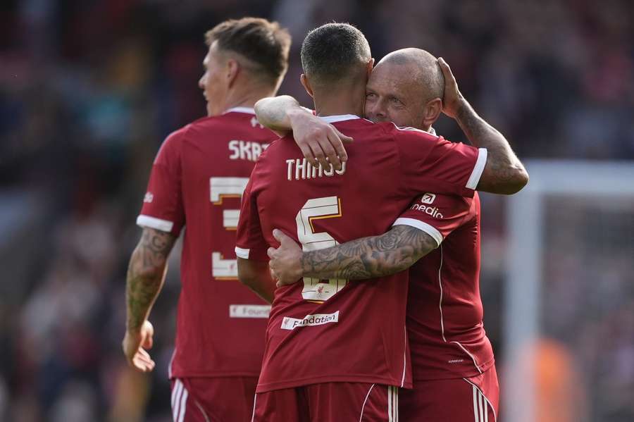 Thiago traf vor der Jota-Andacht zum 1:0