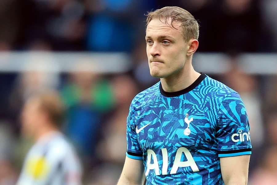 Oliver Skipp, abattu après la défaite de Tottenham.