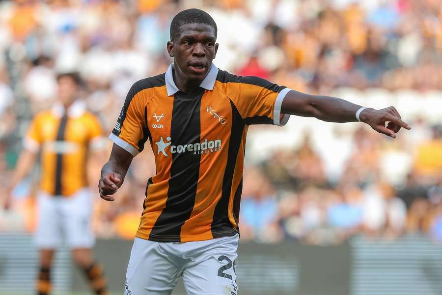 Gourna-Douath é reforço do Hull City Gourna-Douath é reforço do Hull City