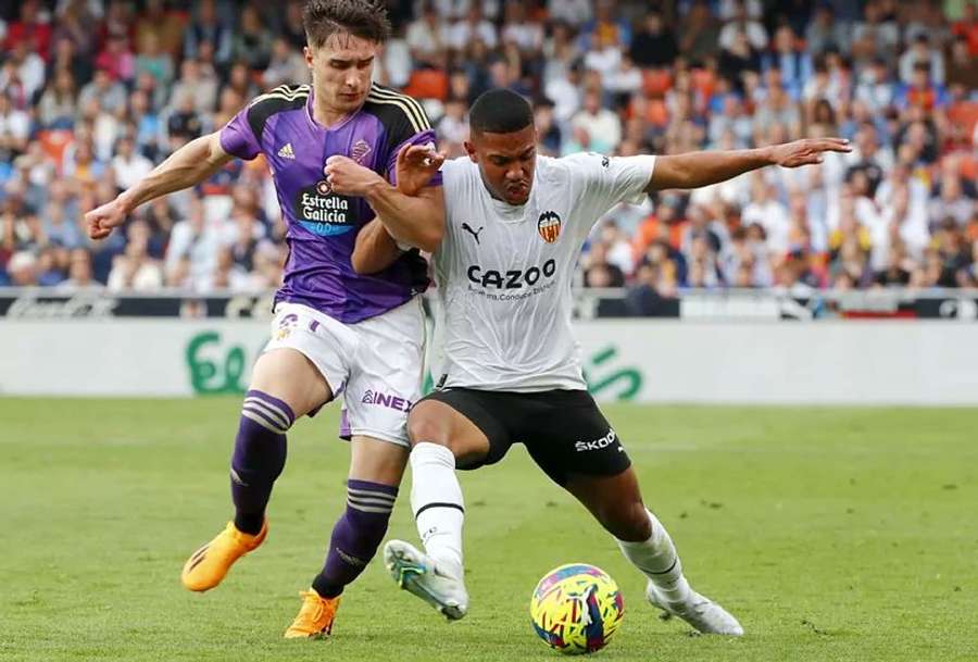 Iván Fresneda poderá em breve tornar-se jogador do Real Valladolid.