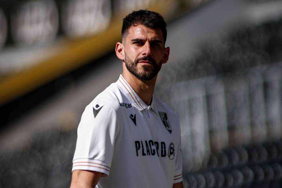 Nélson Oliveira vai continuar em Guimarães