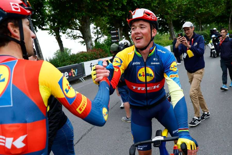 Mads Pedersen vence ao sprint primeira etapa do Critério do Dauphiné