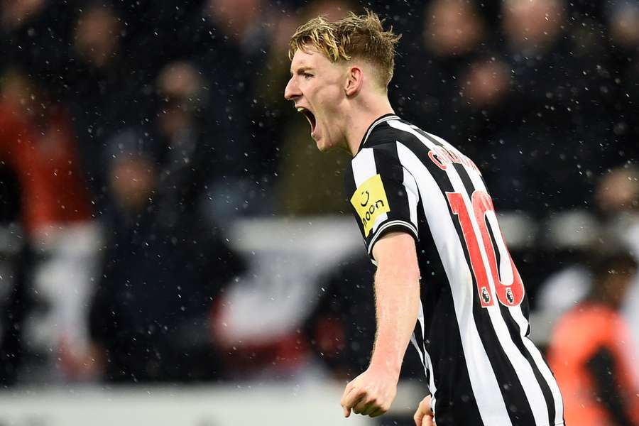 Anthony Gordon laat St. James' Park op de grondvesten schudden