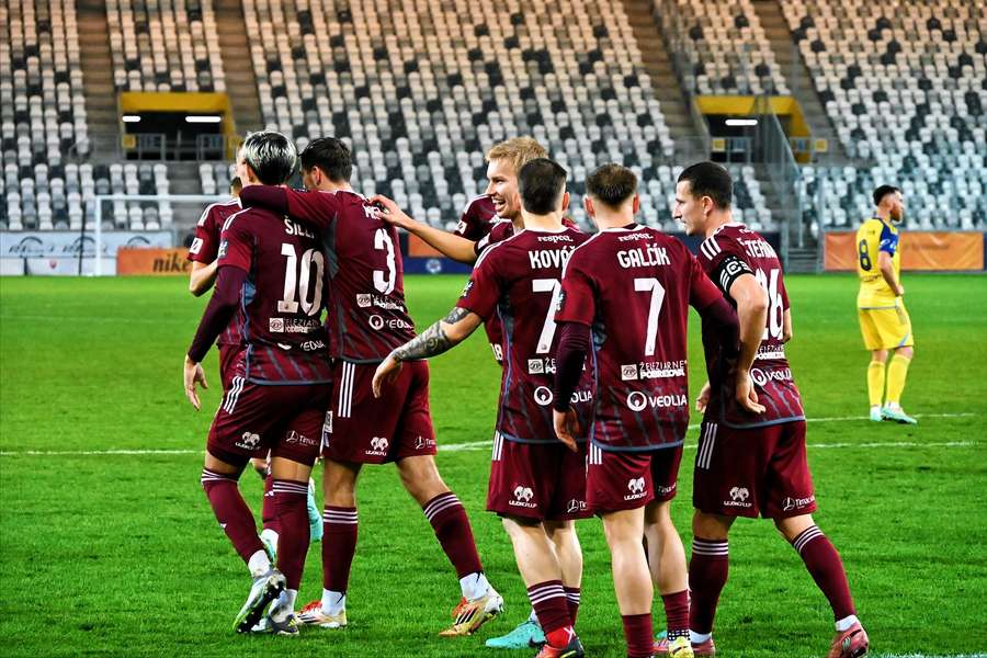 Podbrezová zdolala Skalicu. Podbrezová zdolala Skalicu.