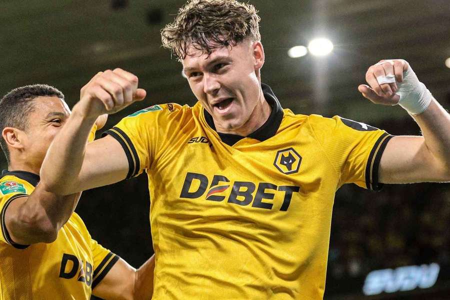 Wolves 2-goal ace Strand Larsen talks up Molineux stay Wolves 2-goal ace Strand Larsen talks up Molineux stay