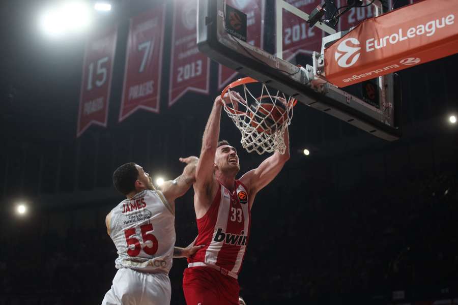 Mate en el Olympiacos-Mónaco