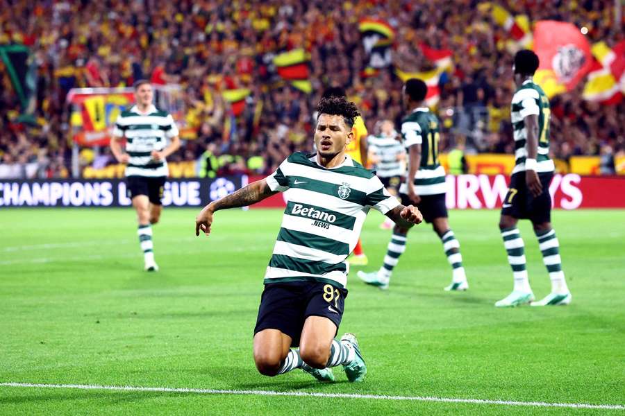 Luis Suárez marcou aos Lens e tornou-se no melhor marcador do Sporting na Liga dos Campeões Luis Suárez marcou aos Lens e tornou-se no melhor marcador do Sporting na Liga dos Campeões