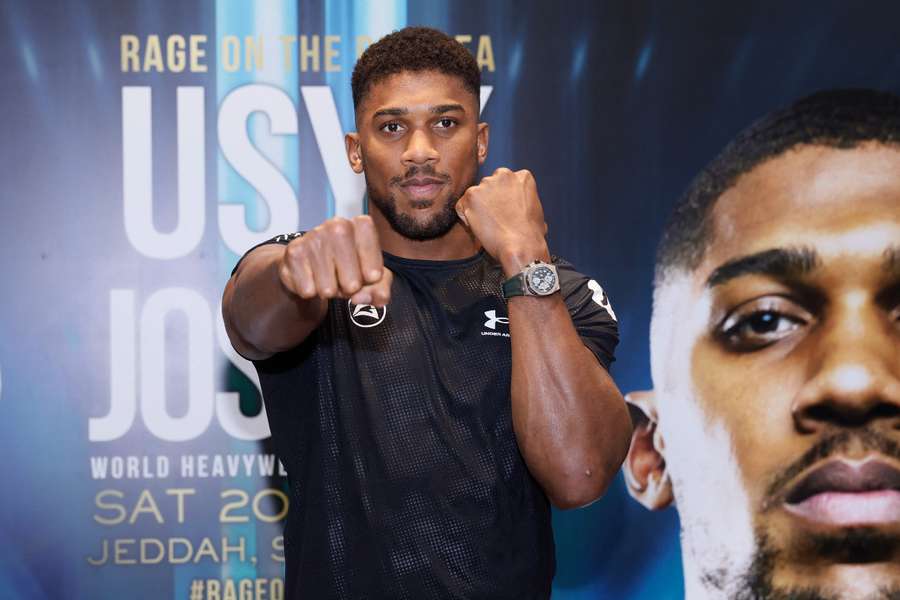 Joshua to use lessons learned from Usyk defeat in rematch