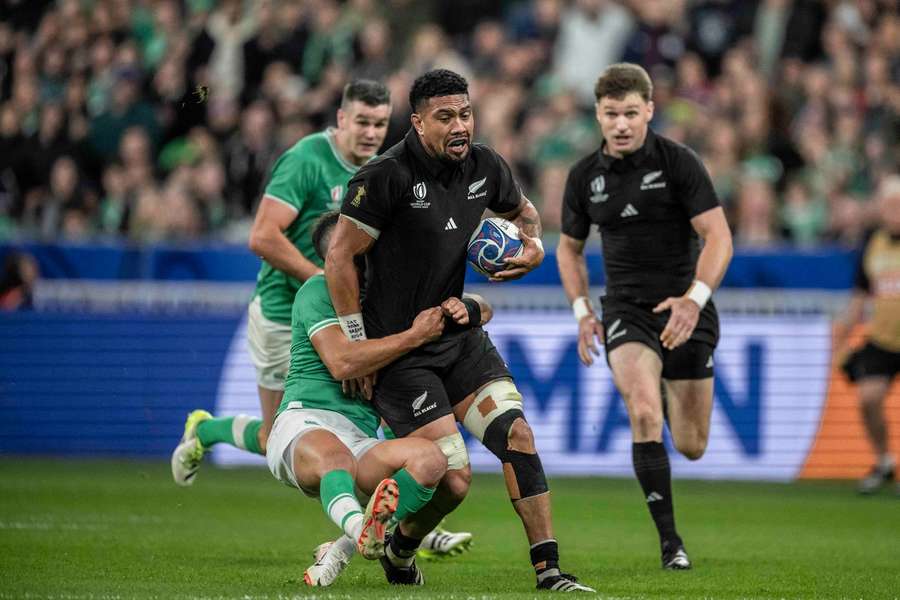 Nový Zéland zvládl dramatické čtvrtfinále s Irskem.
