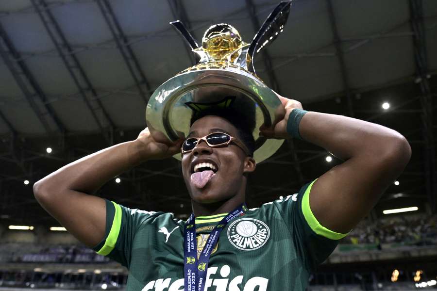 Endrick celebrates Palmeiras' league title