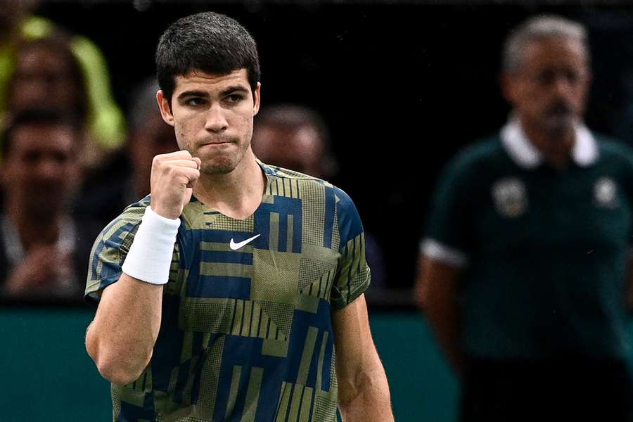 Alcaraz muestra su mejor versión ante Dimitrov y se mete en cuartos de final en París