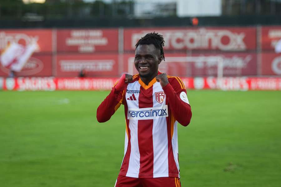 Tunde deixa o futebol português