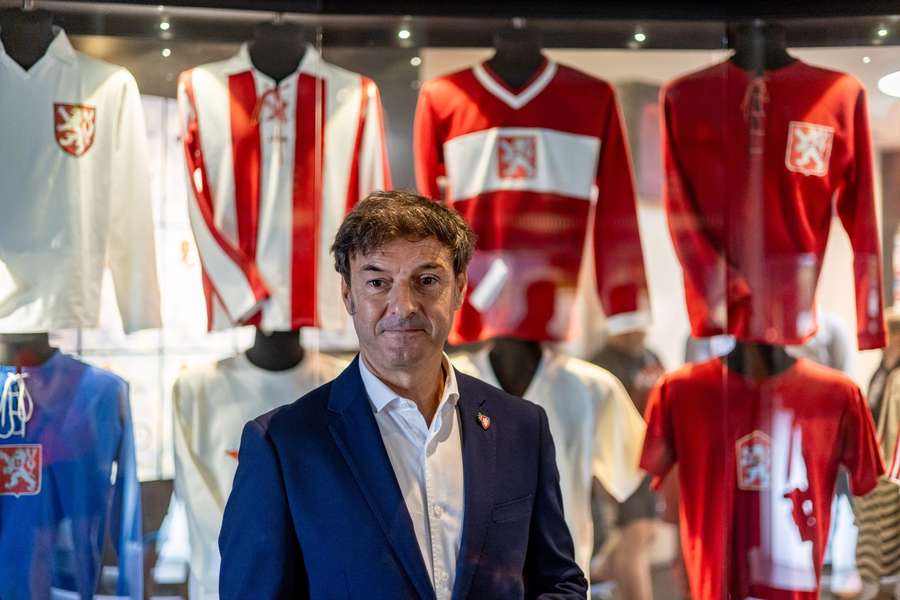 New coach of the Czech football team Santi Denia