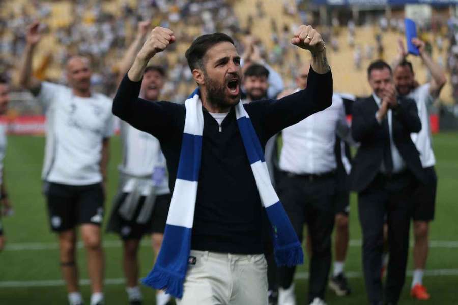 Como coach Cesc: I spoke with other clubs