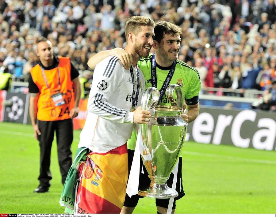 Sergio Ramos i Iker Casillas po zdobyciu legendarnej La Decimy