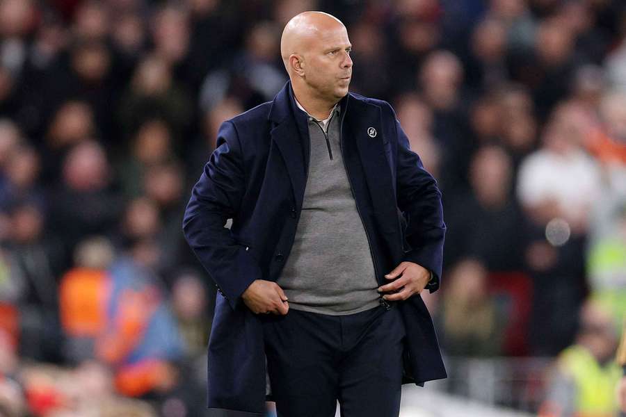 Arne Slot face à Manchester United.