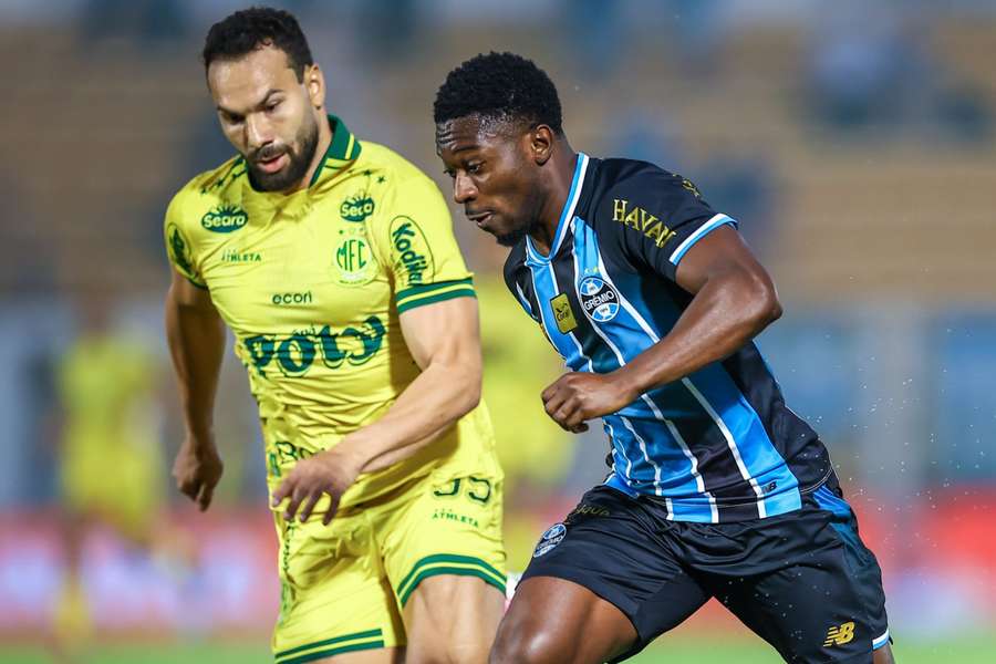 Amuzu fez o gol de empate do Grêmio contra o Mirassol Amuzu fez o gol de empate do Grêmio contra o Mirassol
