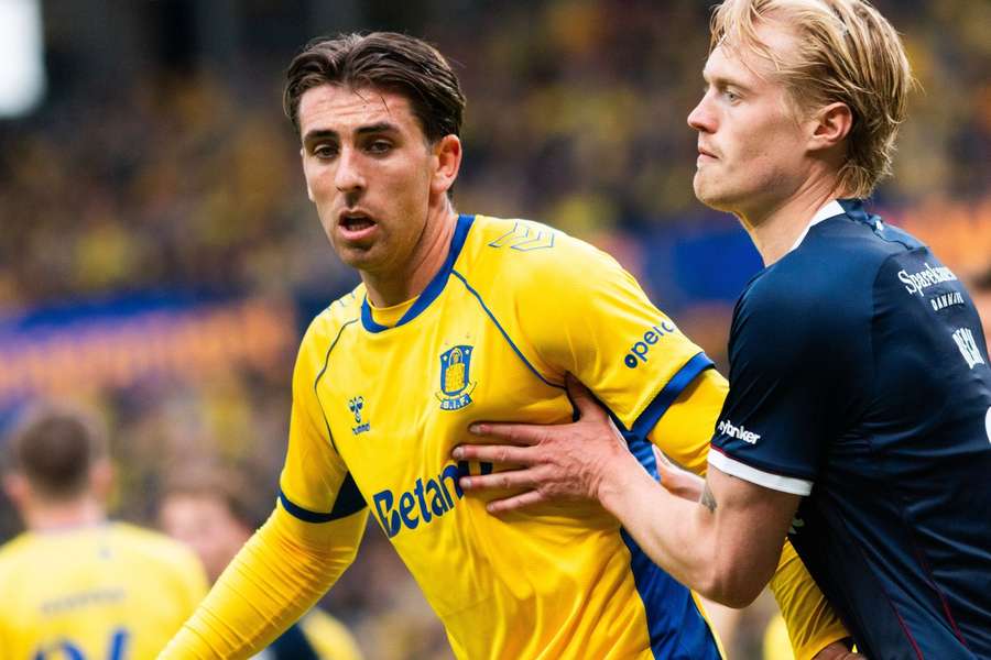 Luis Binks in action against AGF's Tobias Bech in the Danish Superliga Luis Binks in action against AGF's Tobias Bech in the Danish Superliga