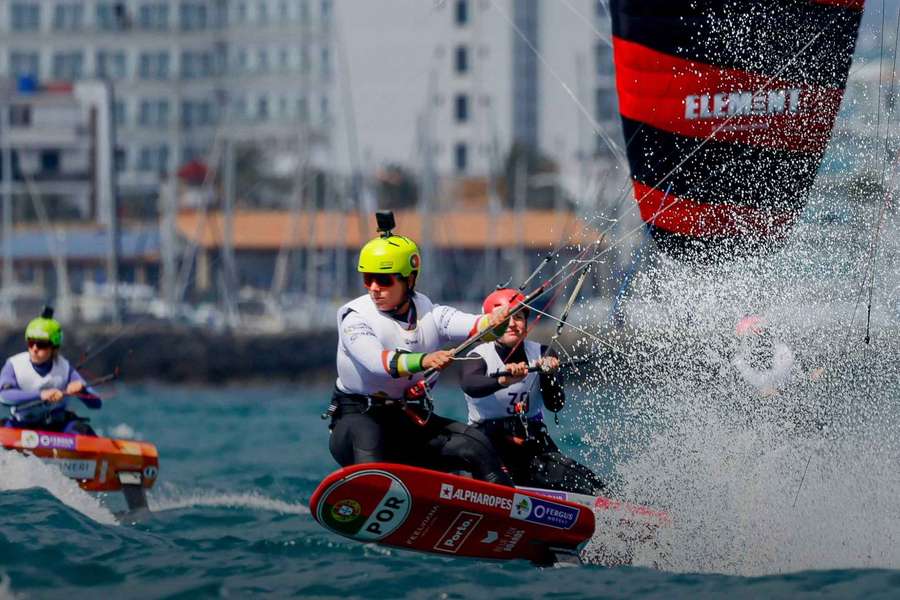Mafalda Pires de Lima começa Mundial de kite em 12.º, Tomás Pires de Lima 19.º Mafalda Pires de Lima começa Mundial de kite em 12.º, Tomás Pires de Lima 19.º