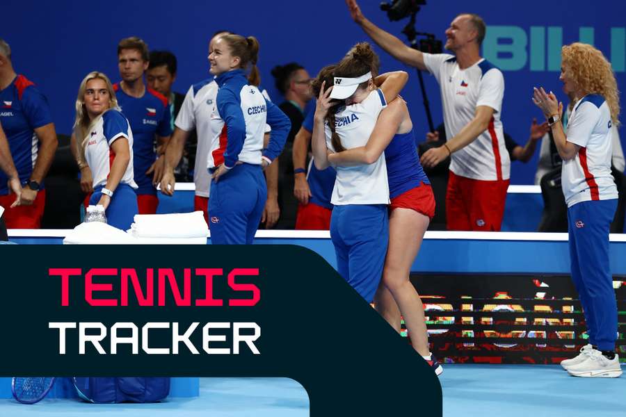 Tennis Tracker: Zverev out to beat Tien and seal Laver Cup title