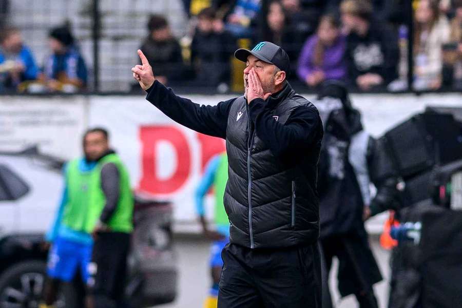 Zdenko Frťala vystřídal o půli tři hráče, prostor pro zlepšení ale viděl na více postech. Zdenko Frťala vystřídal o půli tři hráče, prostor pro zlepšení ale viděl na více postech.