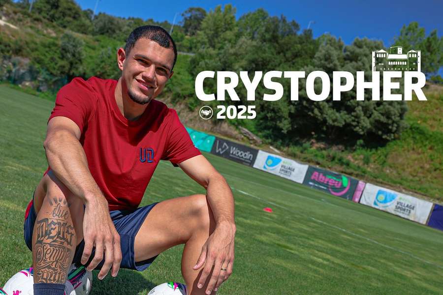 Crystopher cedido à União de Leiria