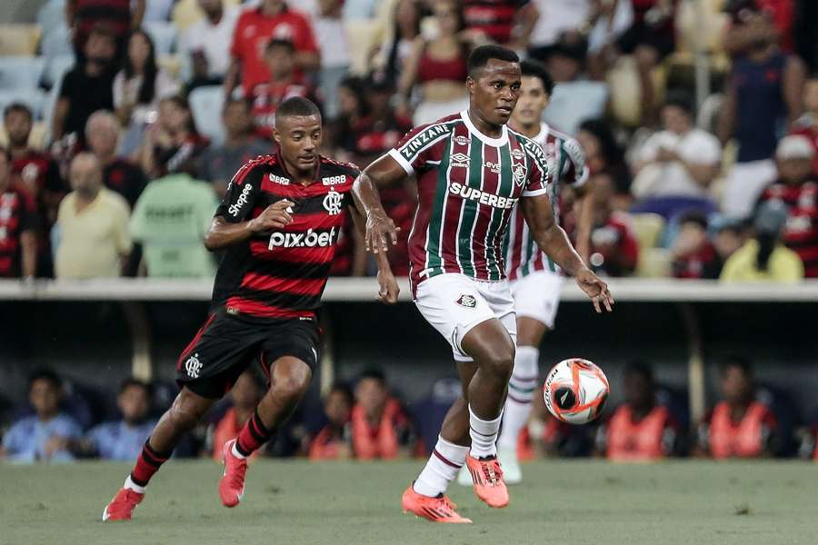 Flamengo e Fluminense decidem o Carioca neste domingo (16)