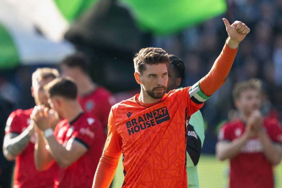 Ron-Robert Zieler wird Hannover 96 auch über das Saisonende hinaus erhalten bleiben.