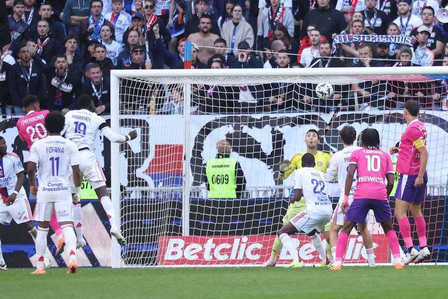 Lyon falhou acesso ao primeiro lugar