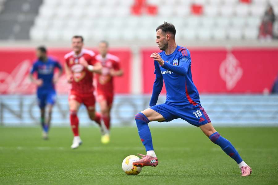 Steaua întoarce scorul în ultimele minute pe terenul Chindiei