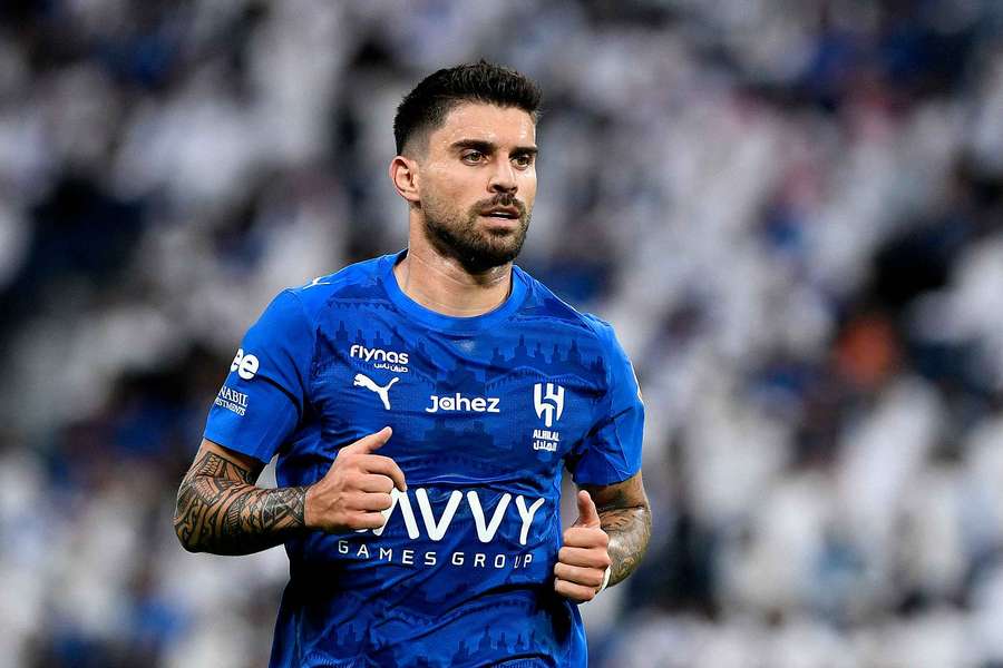 Rúben Neves abriu o marcador de penálti Rúben Neves abriu o marcador de penálti