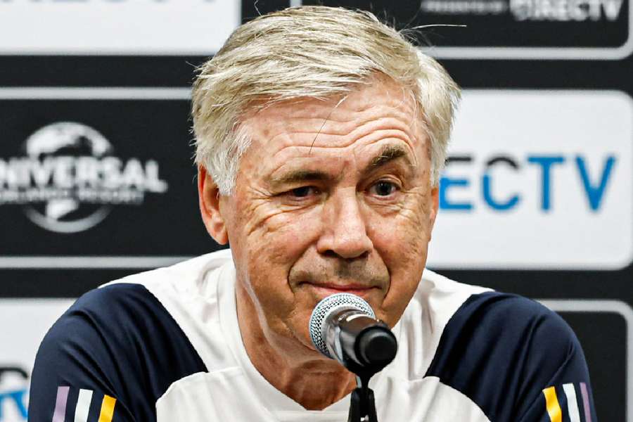 Ancelotti pojawia się przed mediami