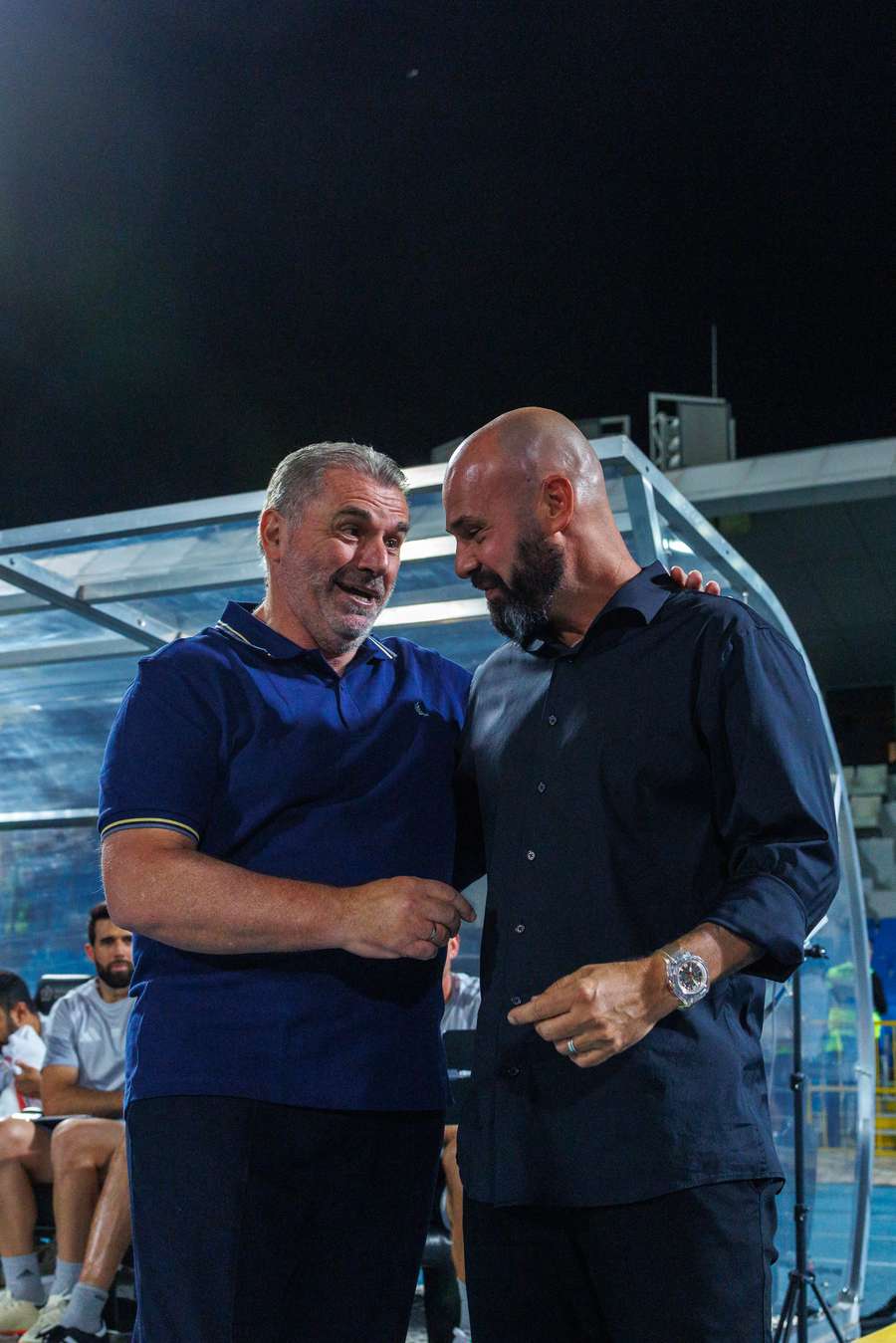 Dulac é cumprimentado por Ange Postecoglou antes de partida da Liga Saudita Dulac é cumprimentado por Ange Postecoglou antes de partida da Liga Saudita