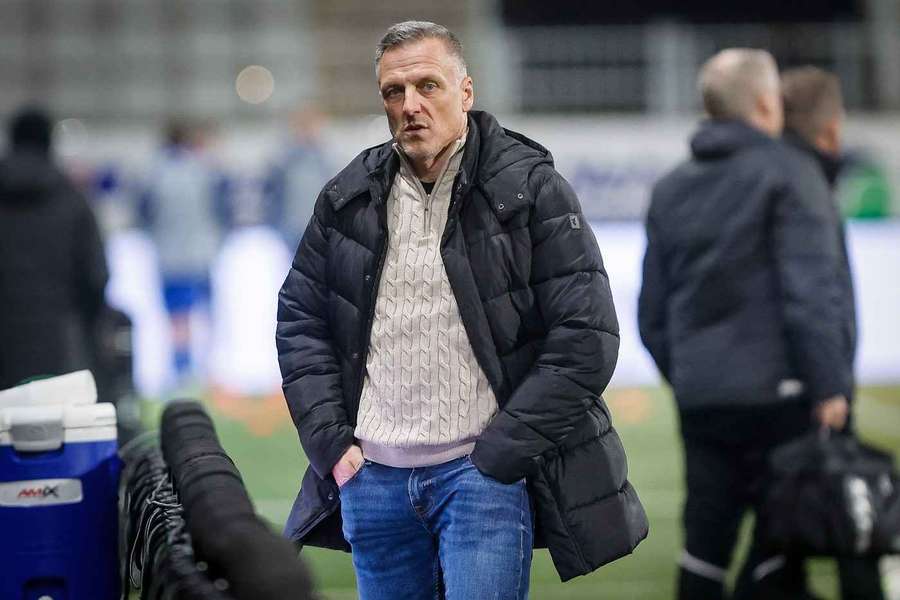 Luboš Kozel bude pykat za čtyři žluté karty. Luboš Kozel bude pykat za čtyři žluté karty.