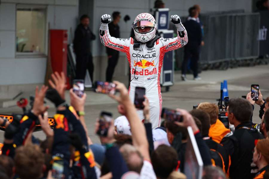 Verstappen tornou-se no primeiro piloto a conquistar quatro triunfos consecutivos em Suzuka