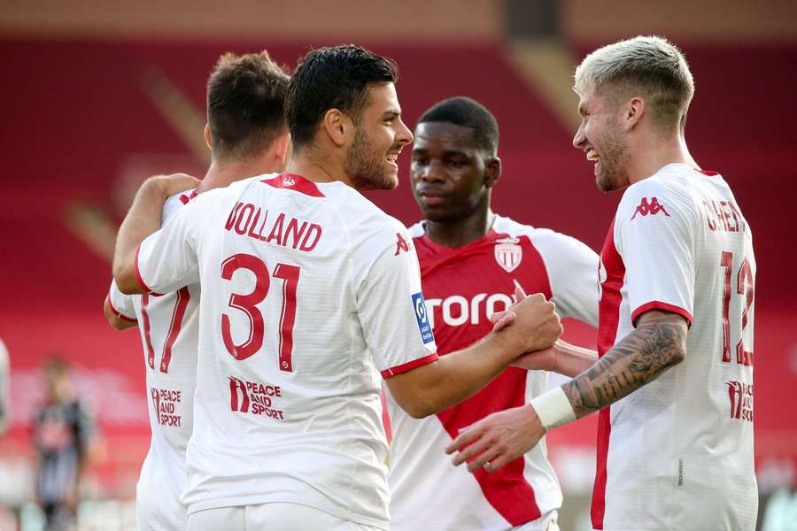 Les joueurs de l'AS Monaco célébrant leur victoire face à Angers (2-0).