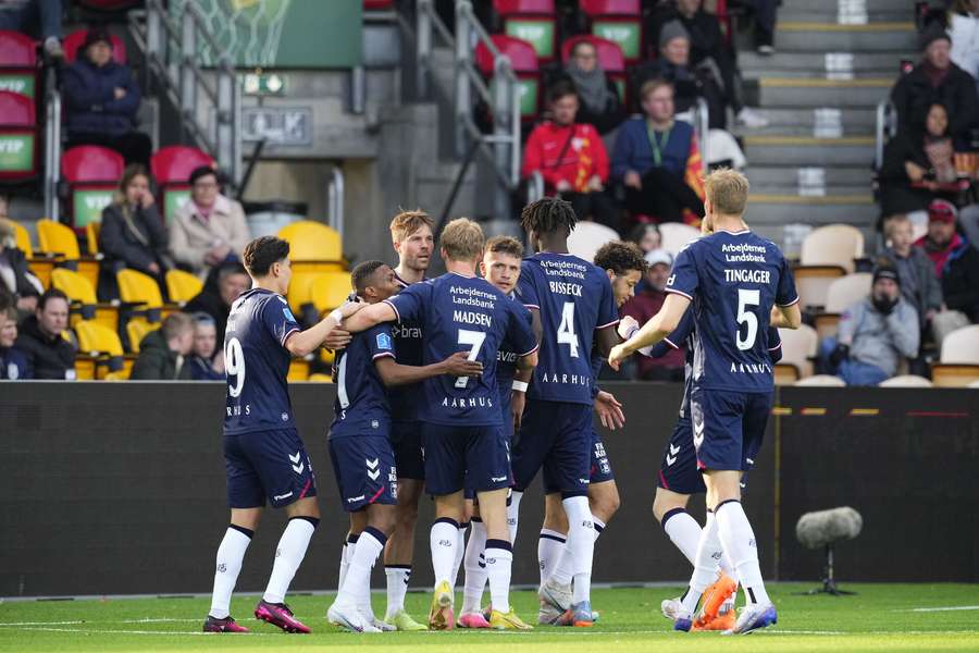Søndag kan AGF spille mesterskabskampen fuldkommen åben med en sejr over Viborg FF.