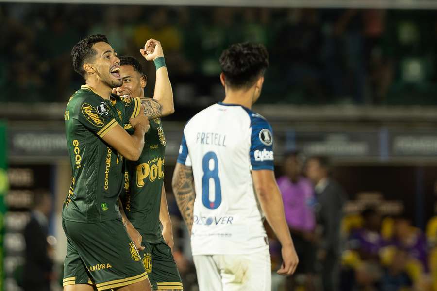 Lucas Oliveira fez um dos gols do Mirassol no confronto