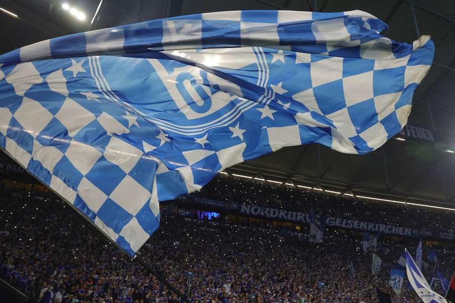 Die Schalker Arena wird Schauplatz des ersten Samstagabendspiels der neuen Zweitliga-Saison werden.