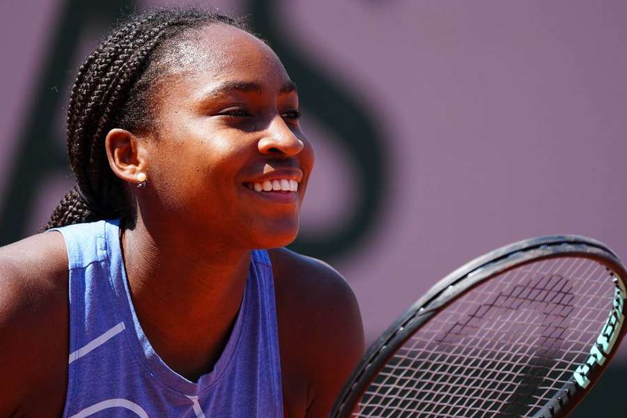 Coco Gauff tout sourire à l'entraînement. 