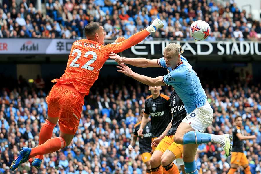 Bramki Gundogana dają Manchesterowi City cztery punkty przewagi na szczycie Premier League