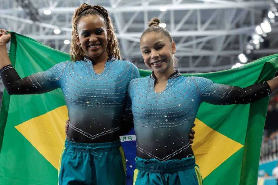 Rebeca Andrade ganha seu 2º ouro no Pan na trave de equilíbrio; Flávia Saraiva é prata